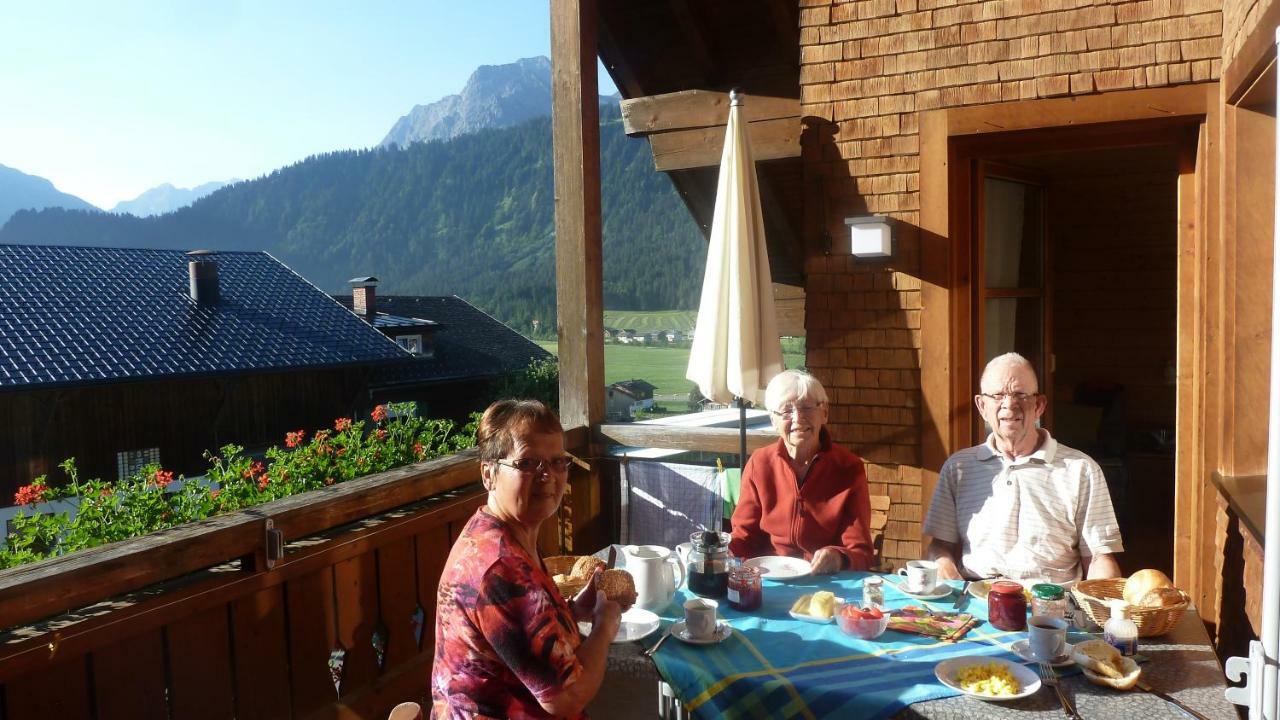 Appartements Karin Mitten Im Gruenen Schoppernau Kültér fotó